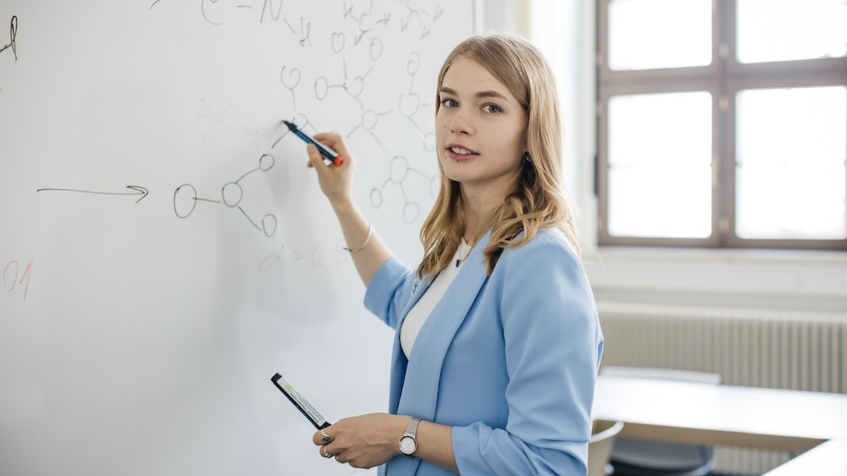 Arina Shelashen ist fasziniert von den Möglichkeiten Künstlicher Intelligenz in der Wirkstoffforschung