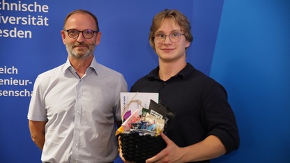 Louis Gröger erhält den Kontron AIS-Preis