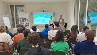Benedikt Läufer beim SECAI.Café Dresden