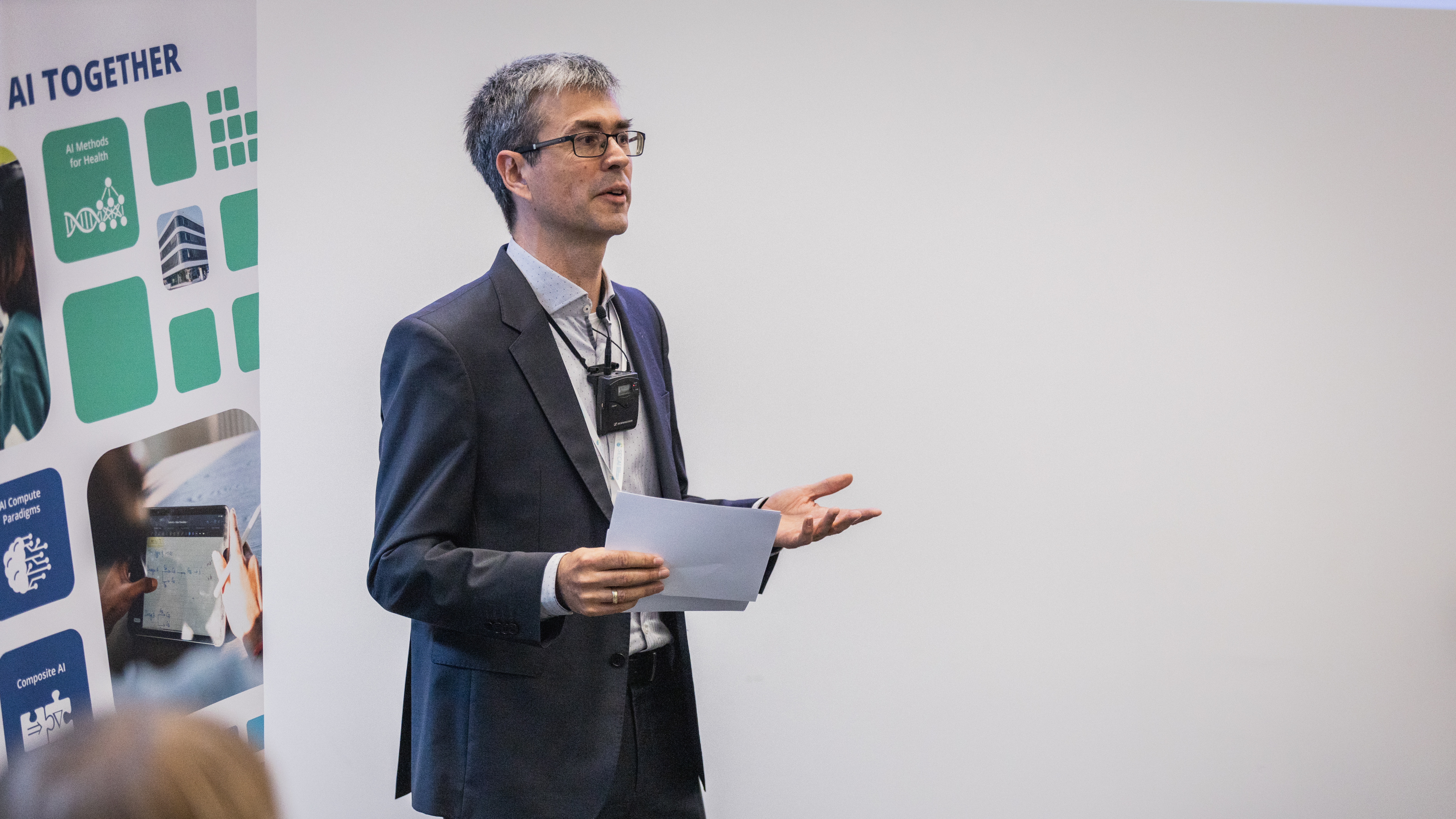 Markus Krötzsch Receives Teaching Award 2024 From the Student Council Computer Science - SECAI