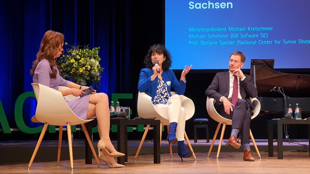 Stefanie Speidel and Michael Kretschmer at the Saxon AI Congress